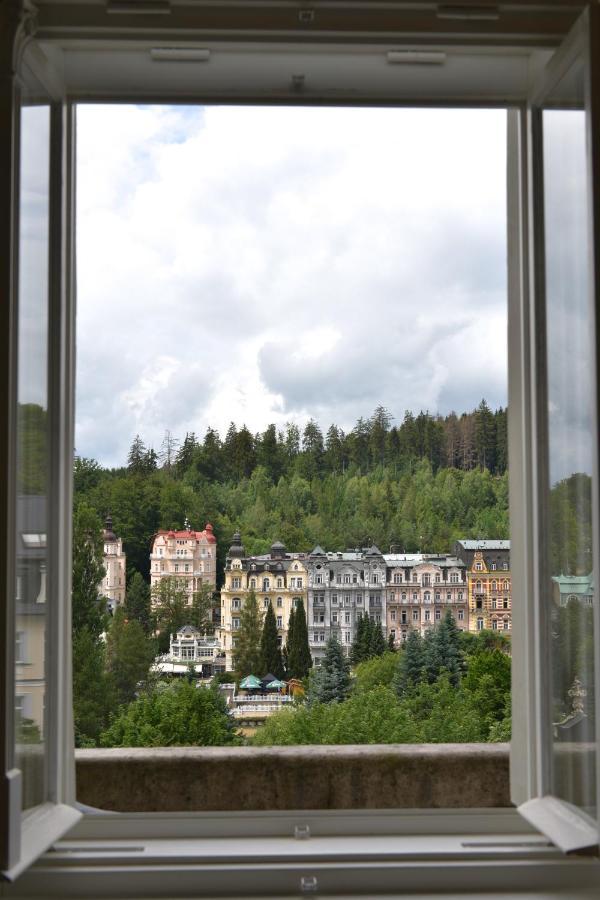 Kolonada Luxury 3 Bedroom Apartment Manes Mariënbad Buitenkant foto