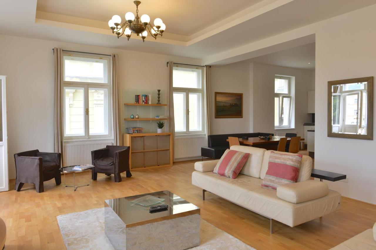 Kolonada Luxury 3 Bedroom Apartment Manes Mariënbad Buitenkant foto